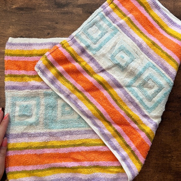 Vintage 60s 70s Striped Cotton Hand Towel – Mid-Century Geometric Design - Picture 4 of 5